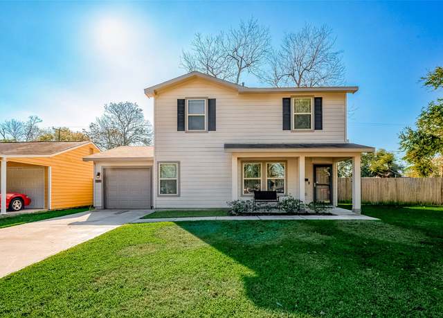 Property at 115 Wilburn Dr, Baytown, TX 77520, 4 beds, 3 baths