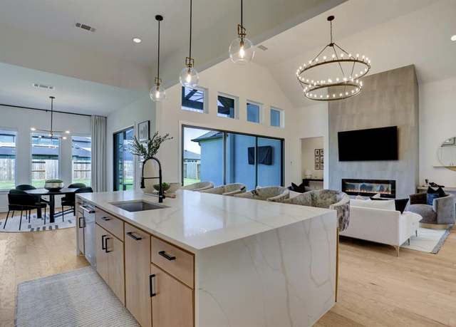 Property at 2502 Fountain Cove Ln, Missouri City, TX 77459, 4 beds, 4.5 baths