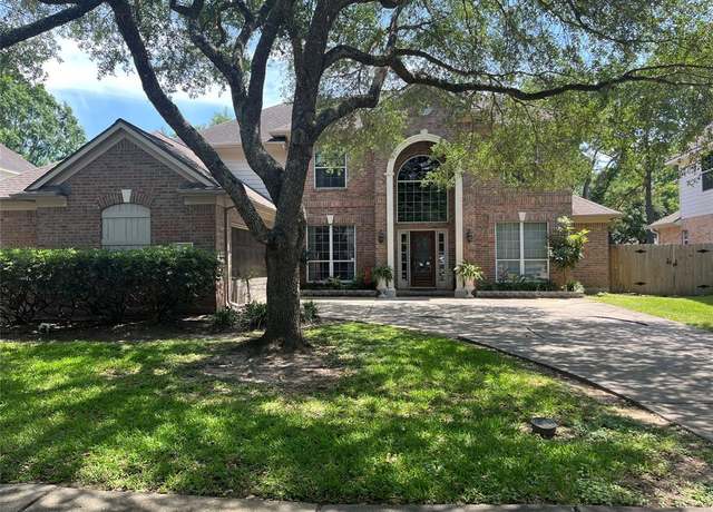 Property at 2103 Crescent Coral Dr, League City, TX 77573, 4 beds, 3.5 baths