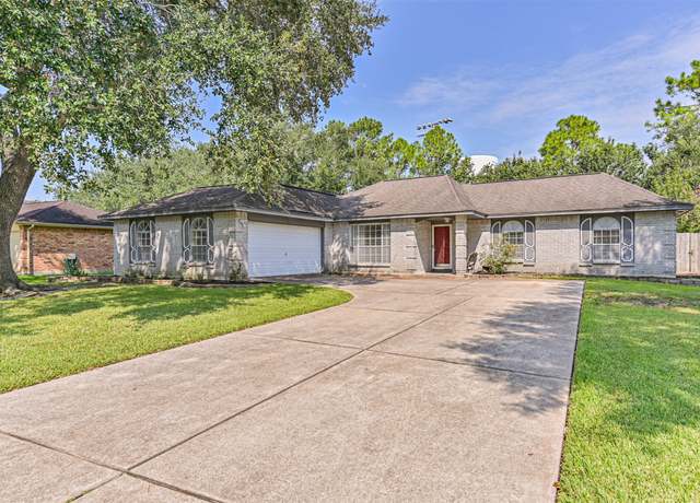 Property at 1115 W Castlewood Ave, Friendswood, TX 77546, 3 beds, 2 baths