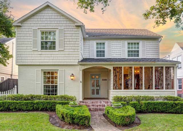 Property at 2250 Goldsmith St, Houston, TX 77030, 3 beds, 2.5 baths