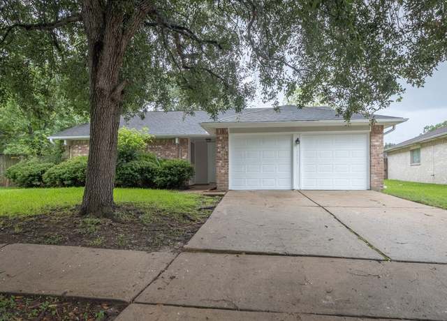 Property at 15803 Cerca Blanca Dr, Houston, TX 77083, 3 beds, 2 baths