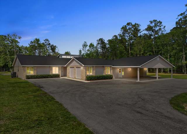 Property at 18003 Country Place Dr, Conroe, TX 77302, 3 beds, 2.5 baths