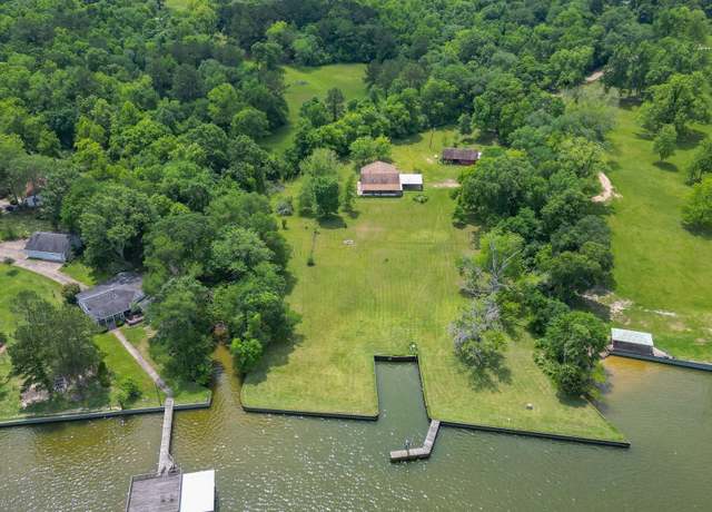 Property at 980 Hill Farm Rd Rd, Coldspring, TX 77331, 2 beds, 2 baths