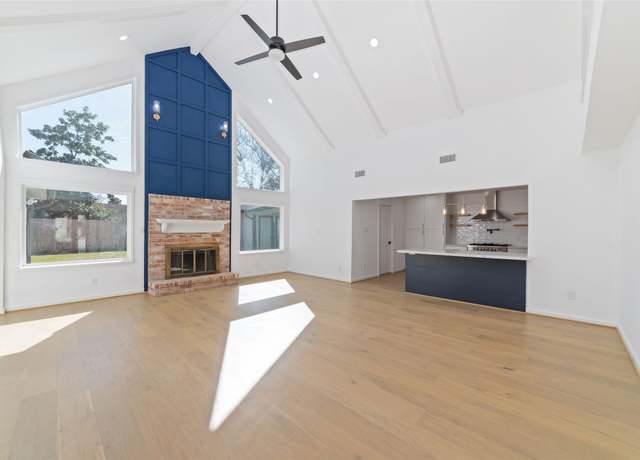 Property at 10819 Candlewood Dr, Houston, TX 77042, 4 beds, 2.5 baths