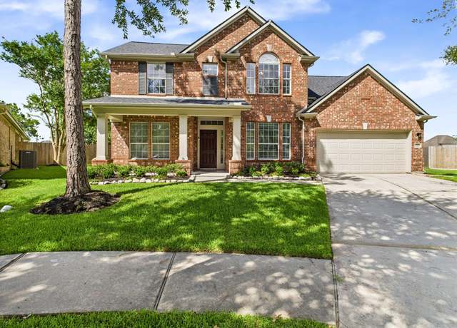 Property at 3023 Manor Bay Ct, League City, TX 77573, 4 beds, 3.5 baths