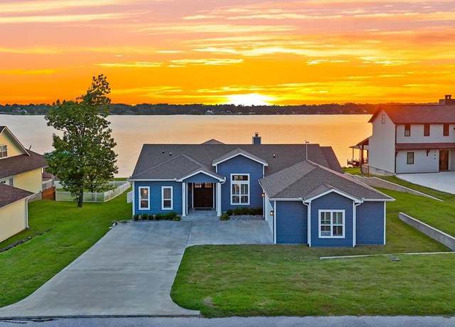 Property at 254 Peninsula Dr, Livingston, TX 77351, 3 beds, 3.5 baths