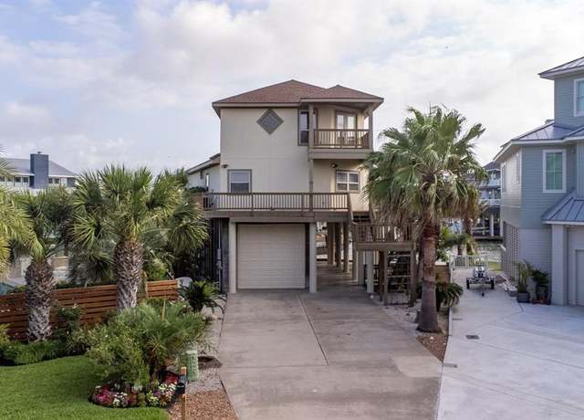 Property at 106 Bora Bora Dr, Tiki Island, TX 77554, 3 beds, 3.5 baths