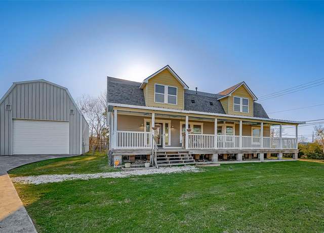 Property at 206 S Idaho St, La Porte, TX 77571, 4 beds, 3 baths