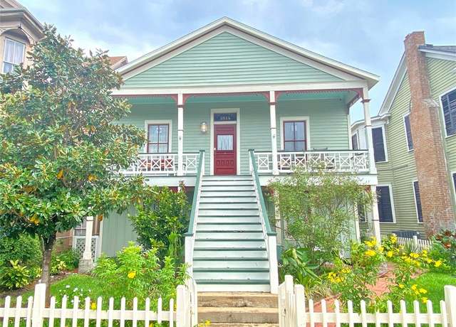 Property at 1814 Avenue K, Galveston, TX 77550, 3 beds, 2 baths