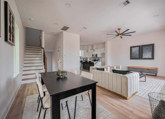 Property at 4211 Ward St, Houston, TX 77021, 3 beds, 3.5 baths