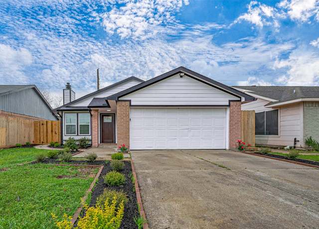 Property at 12103 W Marsham Cir, Houston, TX 77066, 3 beds, 2 baths