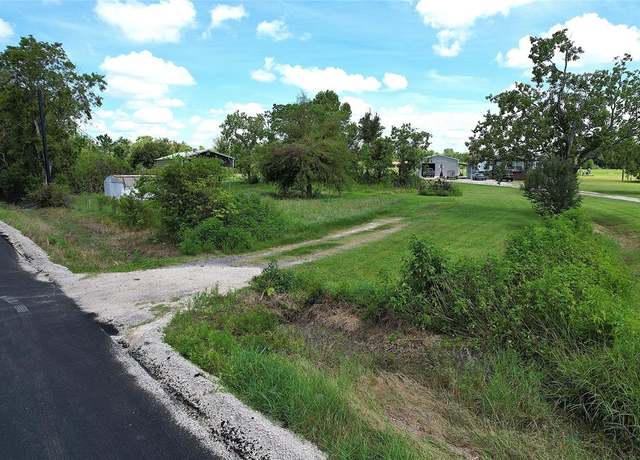 Property at 6607 Highland Rd, Santa Fe, TX 77517