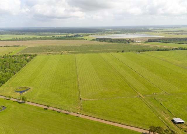 Property at 3448 Belton Ln, Anahuac, TX 77514