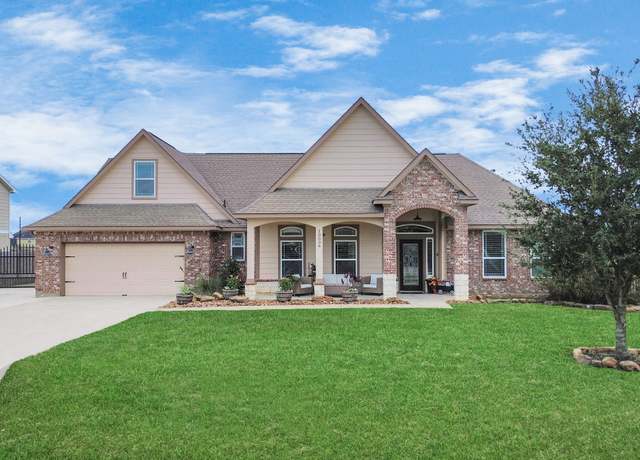 Property at 10034 Fan Palm Dr, Mont Belvieu, TX 77523, 4 beds, 3 baths