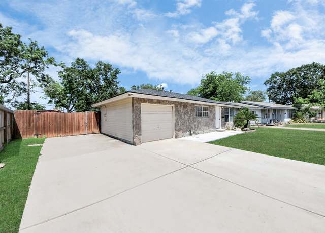 Property at 2811 Wentworth Ln, Pasadena, TX 77506, 3 beds, 1 bath