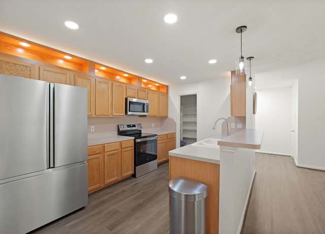 Property at 8051 Bay Branch Dr #114, The Woodlands, TX 77382, 2 beds, 2 baths