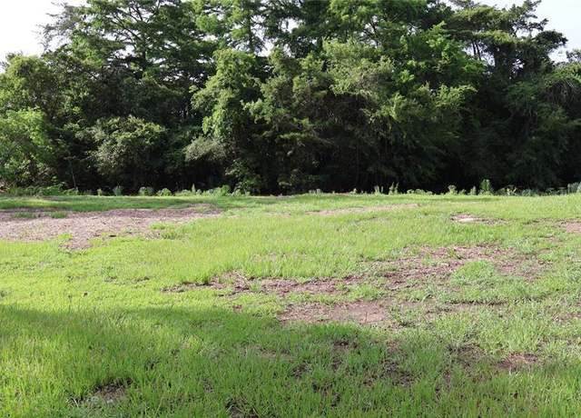 Property at 9 Bayou Bend Drive Dr, Baytown, TX 77523