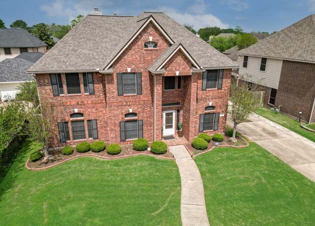 Property at 5109 Playa Dr, Pearland, TX 77584, 5 beds, 3.5 baths