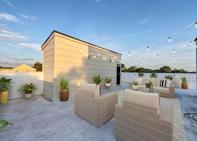 Property at 344 W 24th St, Houston, TX 77008, 3 beds, 3.5 baths