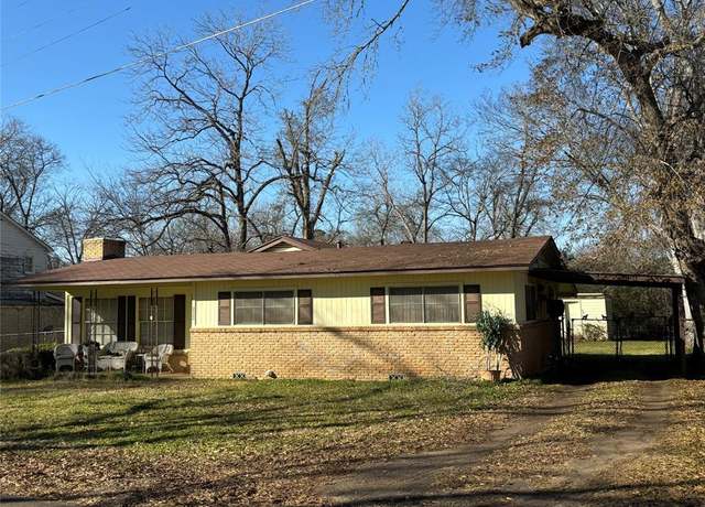 Property at 504 E Bell Ave, Crockett, TX 75835, 2 beds, 1 bath