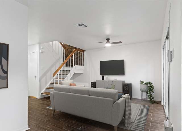 Property at 2139 E Settlers Way, The Woodlands, TX 77380, 2 beds, 1.5 baths