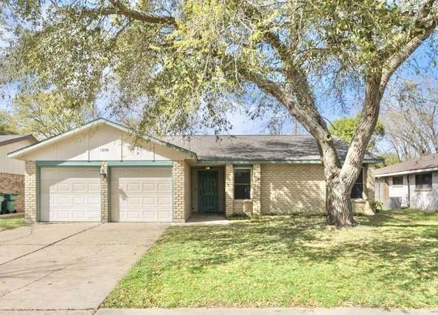 Property at 1206 Sandpiper Dr, Seabrook, TX 77586, 3 beds, 2 baths