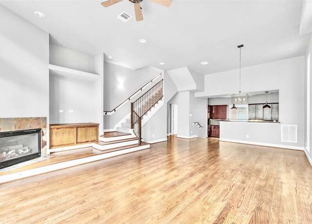 Property at 5219 Lillian St, Houston, TX 77007, 3 beds, 3.5 baths