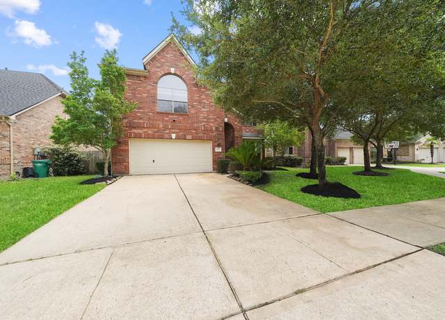 Property at 4015 Candle Cove Ct, Sugar Land, TX 77479, 5 beds, 3.5 baths