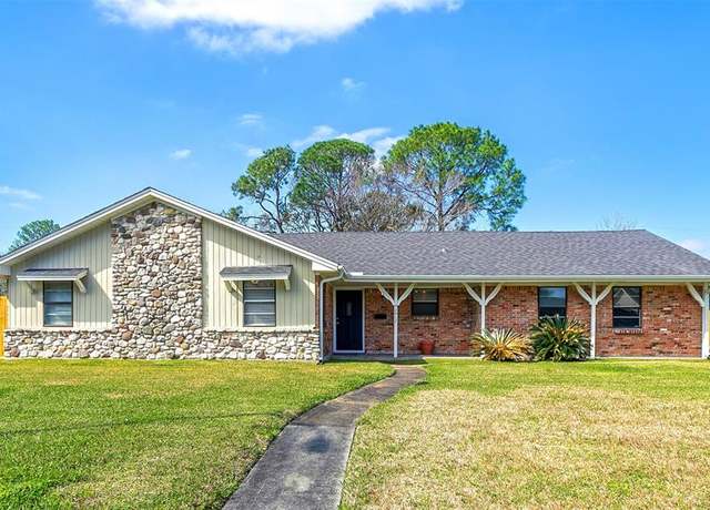 Property at 2412 Malon St, Pearland, TX 77581, 4 beds, 3.5 baths