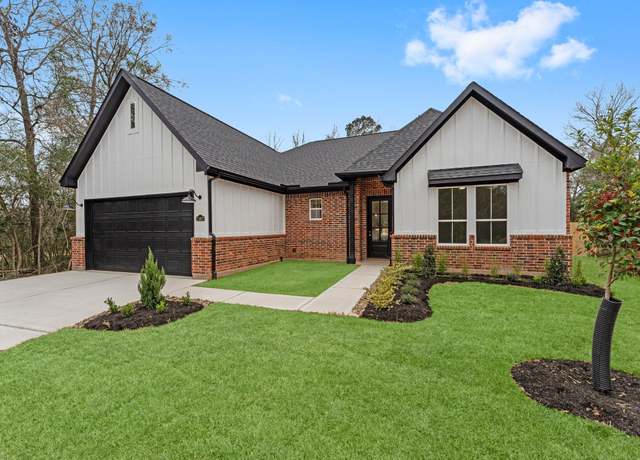 Property at 11807 Whispering Pines Ln, Montgomery, TX 77356, 3 beds, 2 baths