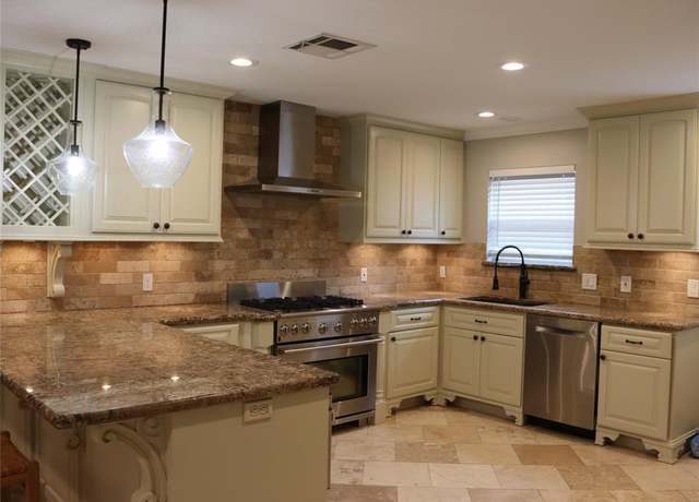 Property at 11419 Landsdowne Dr, Houston, TX 77035, 3 beds, 2 baths