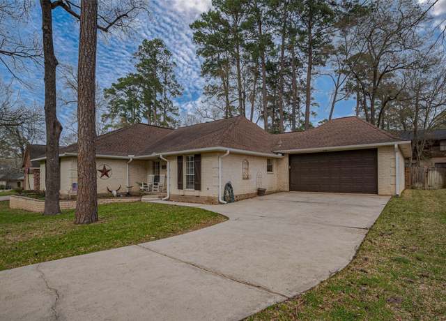Property at 131 Dawns Edge Dr, Conroe, TX 77356, 3 beds, 2 baths