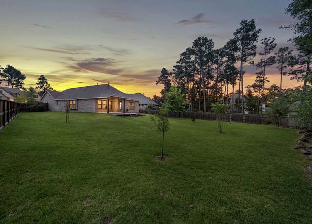 Property at 334 S Cadence Hills Loop, Conroe, TX 77318, 4 beds, 2 baths
