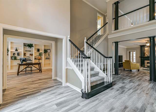 Property at 2021 Sandy Coast Cir, League City, TX 77573, 5 beds, 3.5 baths