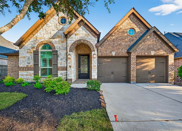 Property at 28015 Castle Park Ln, Fulshear, TX 77441, 4 beds, 3 baths