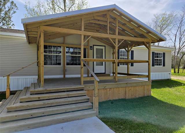 Property at 19411 Westwood Rd, Alvin, TX 77511, 4 beds, 2 baths