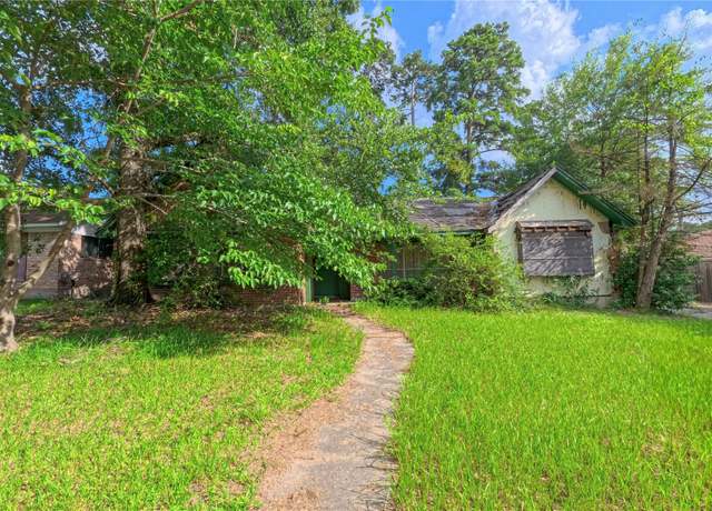 Property at 903 Northpine Dr, Conroe, TX 77301, 3 beds, 2 baths