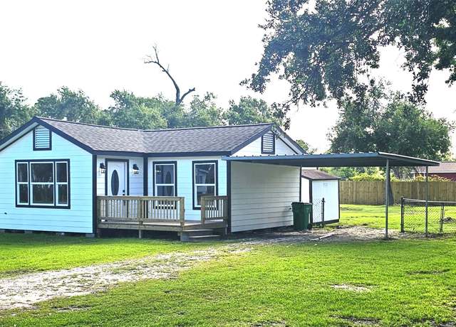 Property at 5014 Middleton St, Baytown, TX 77520, 3 beds, 2 baths