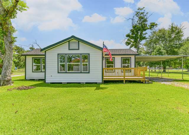 Property at 5014 Middleton St, Baytown, TX 77520, 3 beds, 2 baths
