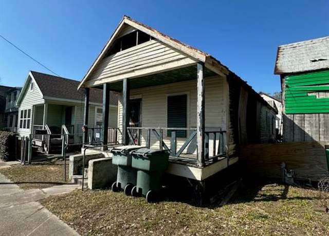 Property at 3406 N1/2, Galveston, TX 77550, 2 beds, 1 bath
