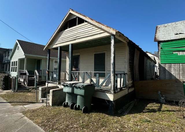 Property at 3406 N1/2, Galveston, TX 77550, 2 beds, 1 bath