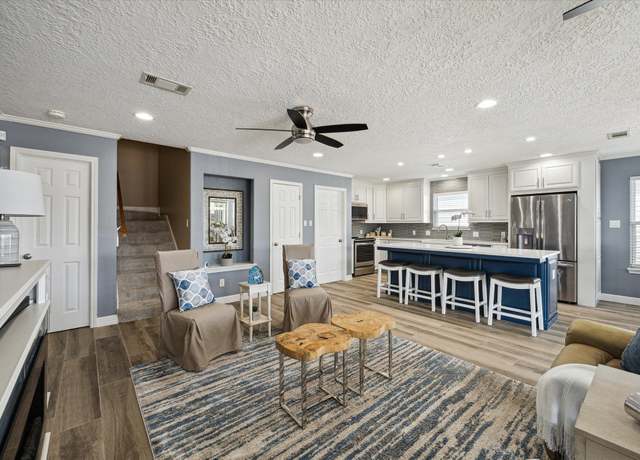 Property at 1815 Tiki Dr, Tiki Island, TX 77554, 3 beds, 2.5 baths