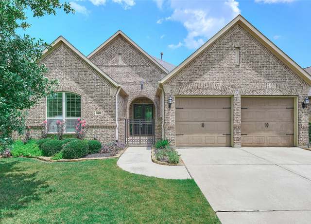 Property at 8422 Horsepen Bend Dr, Conroe, TX 77385, 4 beds, 3.5 baths