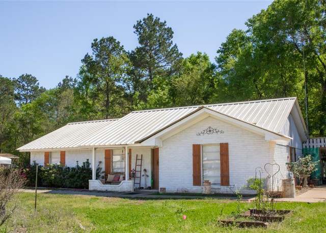 Property at 13040 Highway 105 E, Conroe, TX 77306, 3 beds, 2 baths
