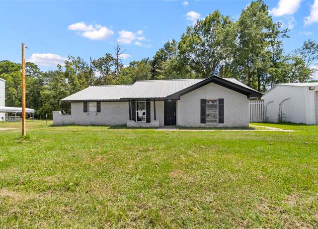 Property at 13040 Highway 105 E, Conroe, TX 77306, 3 beds, 2 baths