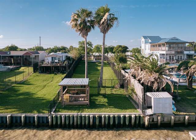 Property at 2338 Bay Oaks Harbor Dr, Baytown, TX 77523