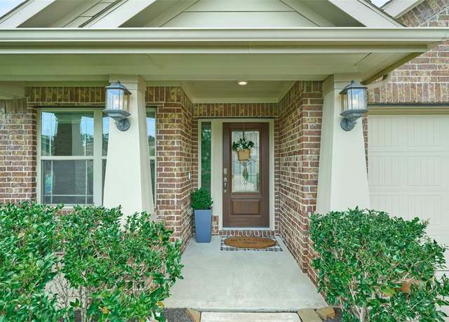 Property at 2947 Twin Cove Ct, Conroe, TX 77301, 3 beds, 2 baths