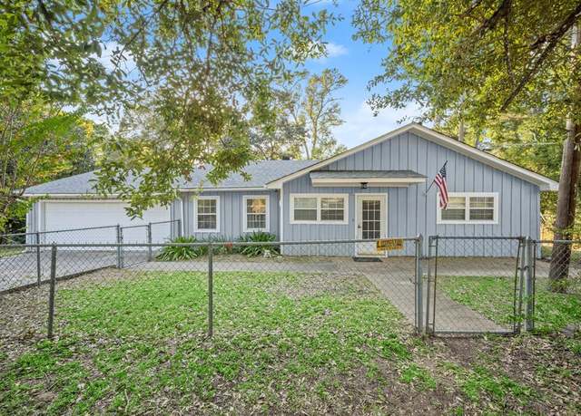 Property at 2182 S Houston Ave S, Livingston, TX 77351, 3 beds, 2 baths