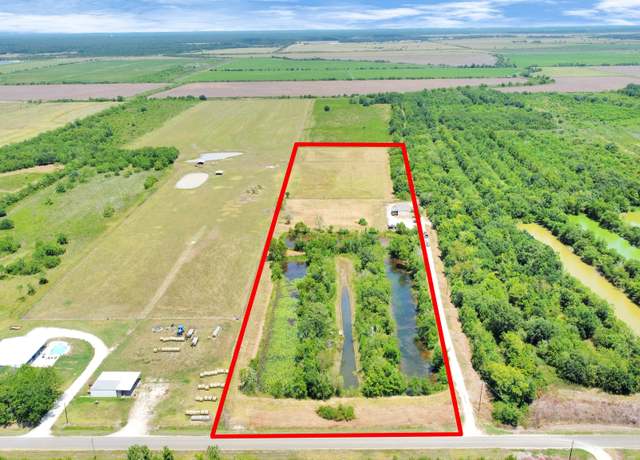 Property at 4731 Belton Lane Ext, Anahuac, TX 77514, 3 beds, 2 baths
